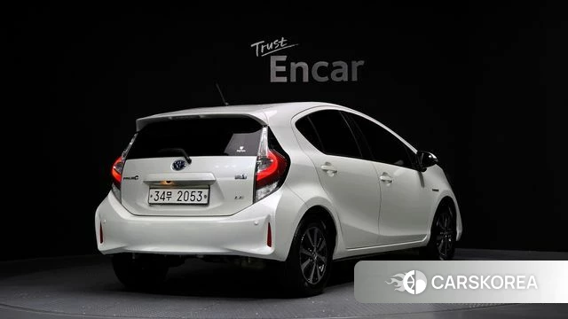 Toyota Prius C id 3834701 из Кореи 12
