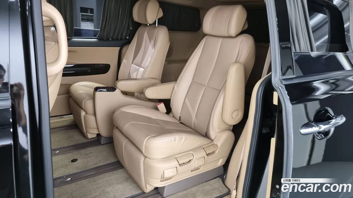 Kia The New Carnival 2019 Черный из Кореи, фото 2