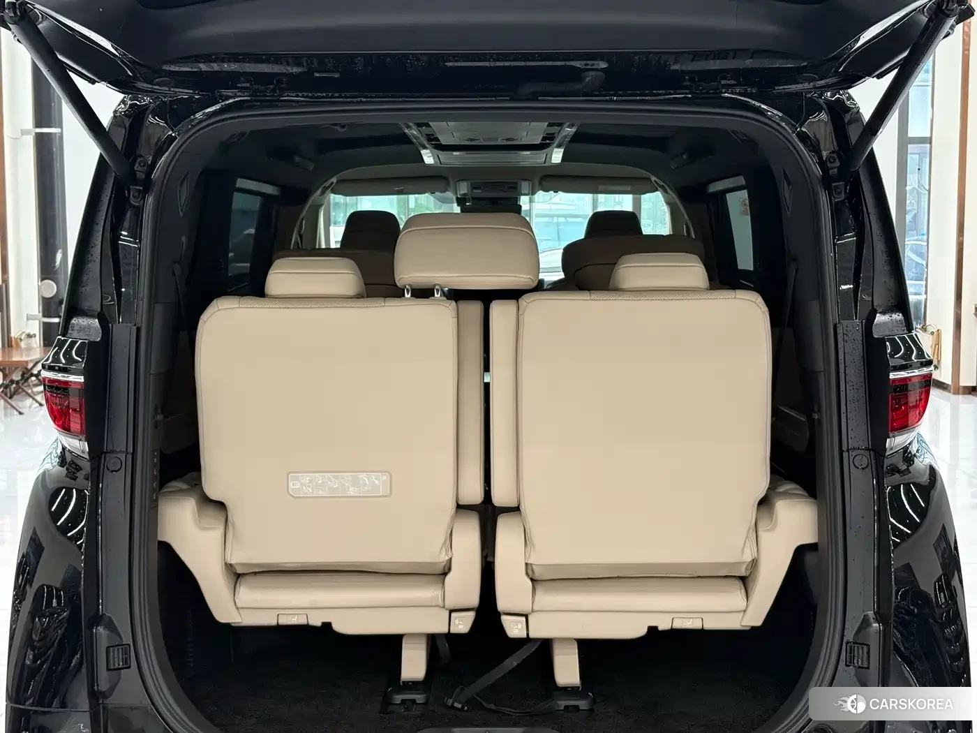 Toyota Vellfire 2023 Черный из Китая, фото 4