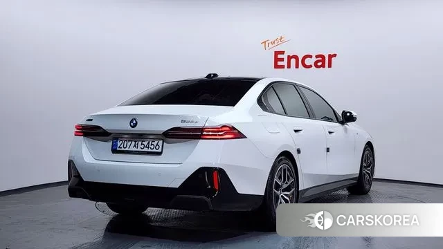 BMW 5 Series (G60) id 3523529 из Кореи 12