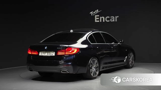 BMW 5 Series (G30) id 4595455 из Кореи 12