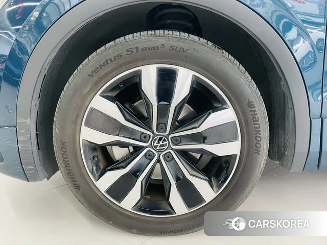 Volkswagen Tiguan L id 4211014 из Китая 9