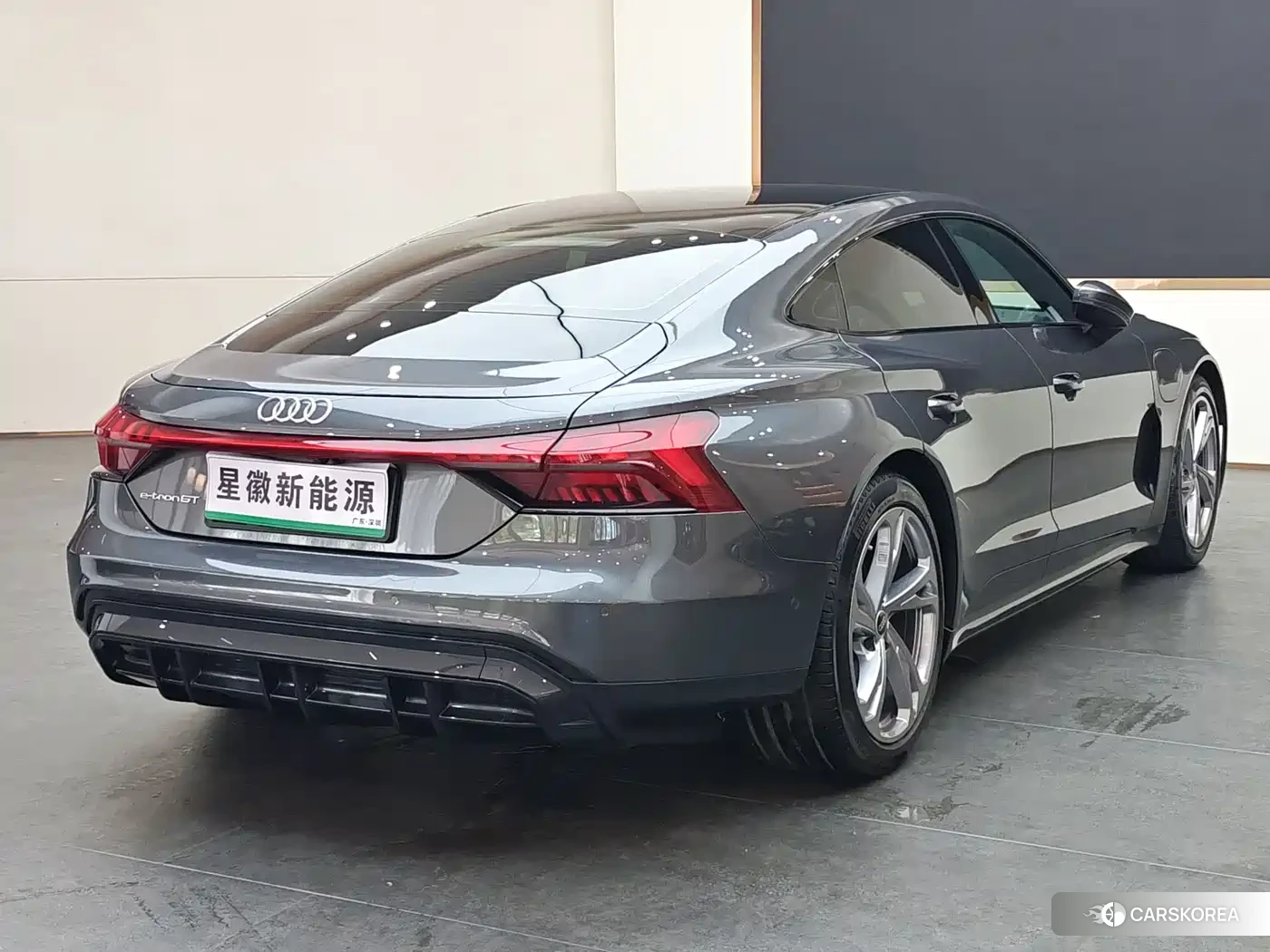 Audi e-tron GT id 4548280 из Китая 11