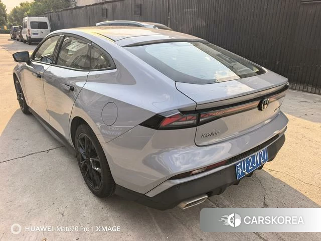 Chang'an UNI-V 2024 Серебристо-серый из Китая, фото 2