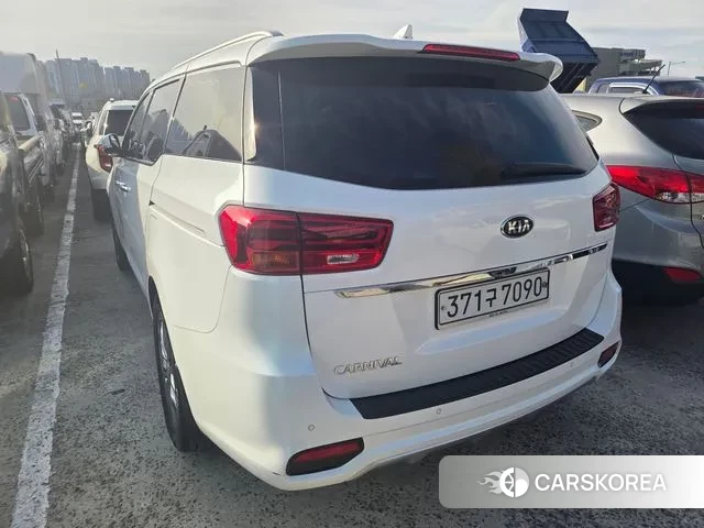 Kia The New Carnival id 3641251 из Кореи 12