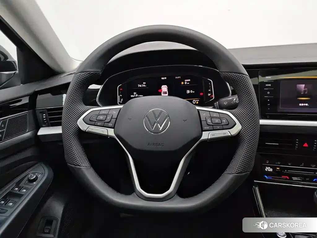 Volkswagen Passat id 4576564 из Китая 12