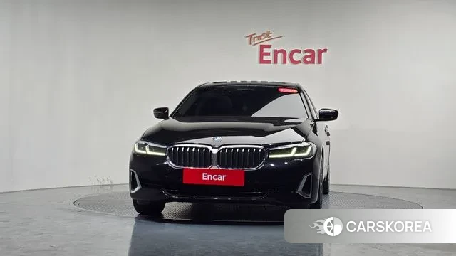 BMW 5 Series (G30) id 3787698 из Кореи 12