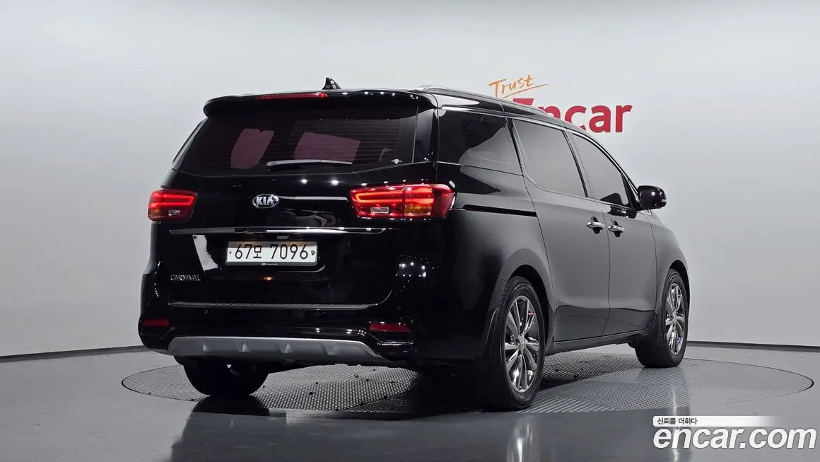 Kia The New Carnival id 2107586 из Кореи 12