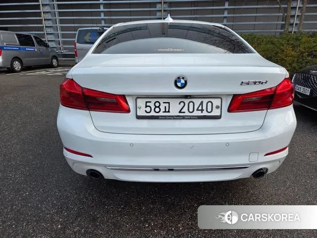 BMW 5 Series (G30) 2018 Белый из Кореи, фото 2