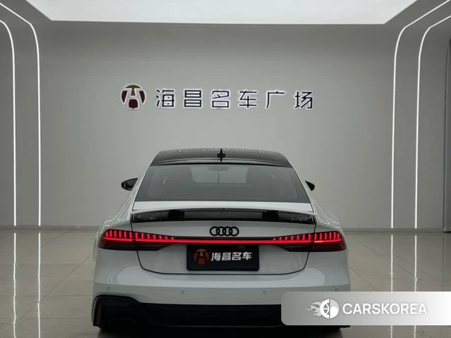 Audi A7 2022 Белый из Китая, фото 2