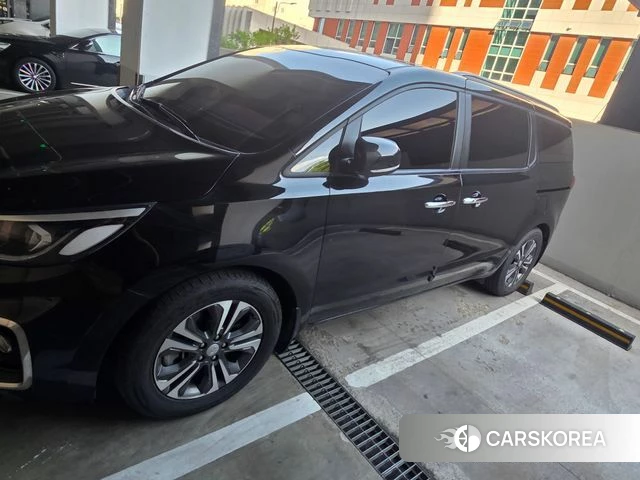 Kia The New Carnival 2019 Черный из Кореи, фото 2