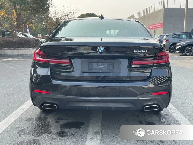 BMW 5 series (imported) 2023 Черный из Китая, фото 5