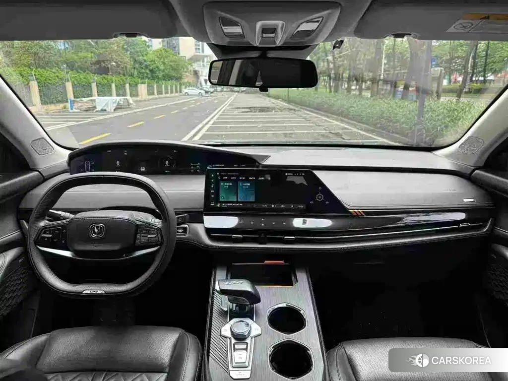 Chang'an Changan UNI-K Smart iDD 2022 Silver/gray из Китая, фото 2