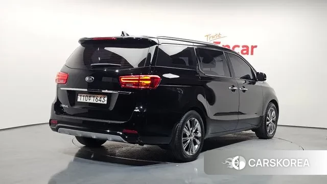 Kia The New Carnival id 3666437 из Кореи 12