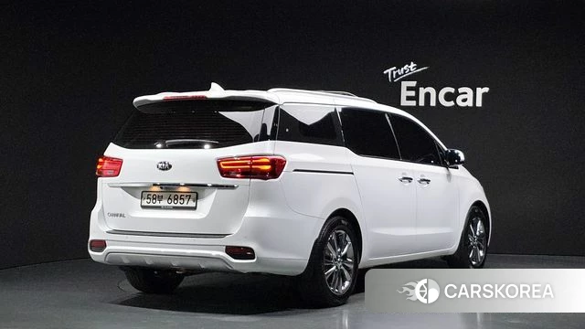 Kia The New Carnival id 4785636 из Кореи 12