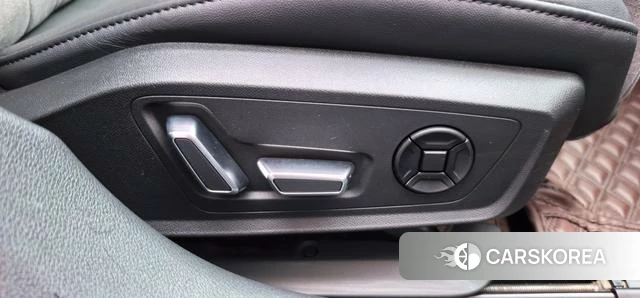 Audi A6L id 4366073 из Китая 10