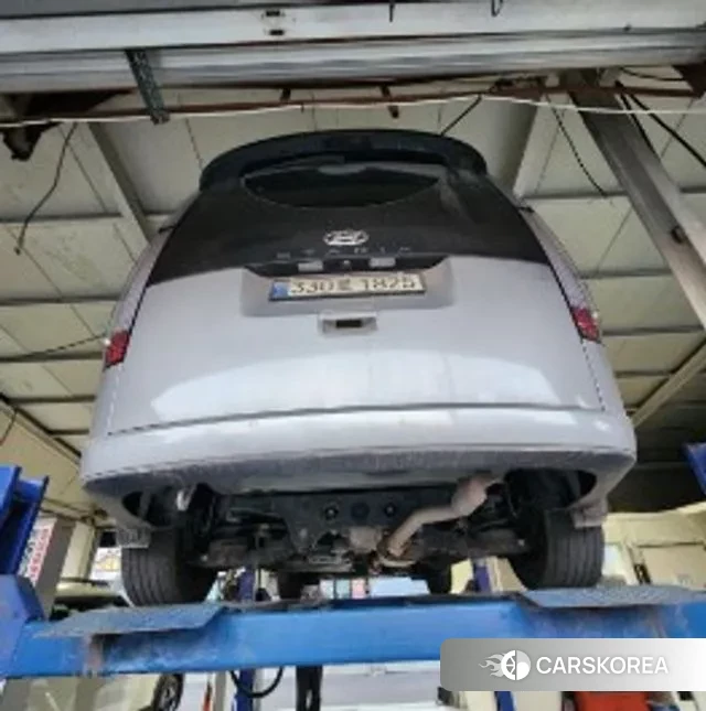 Hyundai Staria 2022 Серебряный из Кореи, фото 2