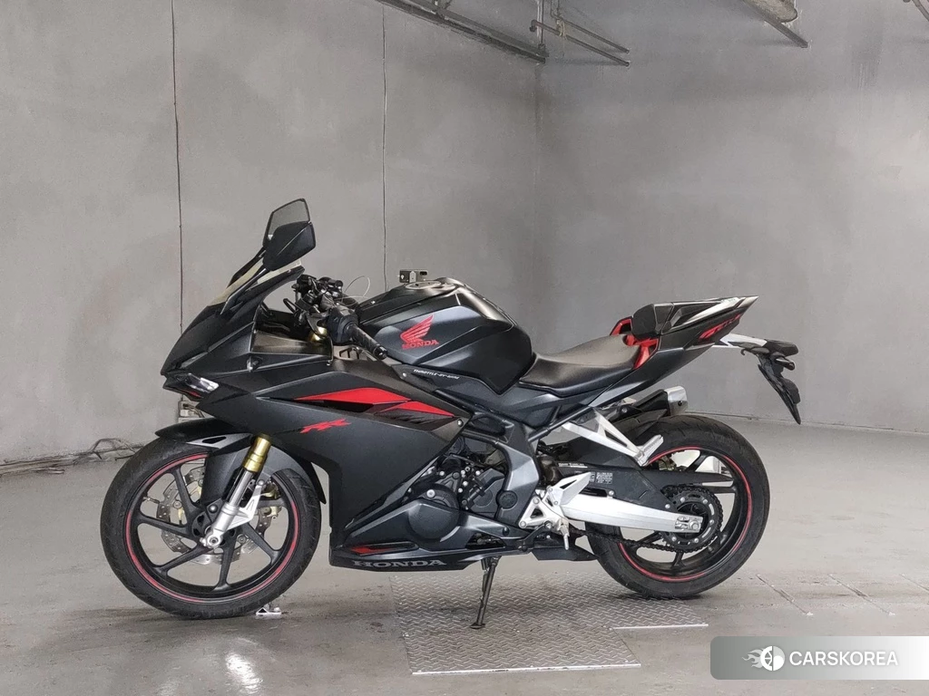 Проданный Honda CBR250RR 2017 из Японии, фото 2