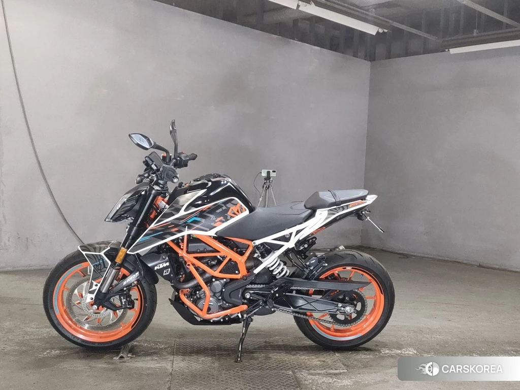 Проданный KTM 390 DUKE id 4141865 из Японии, фото 2