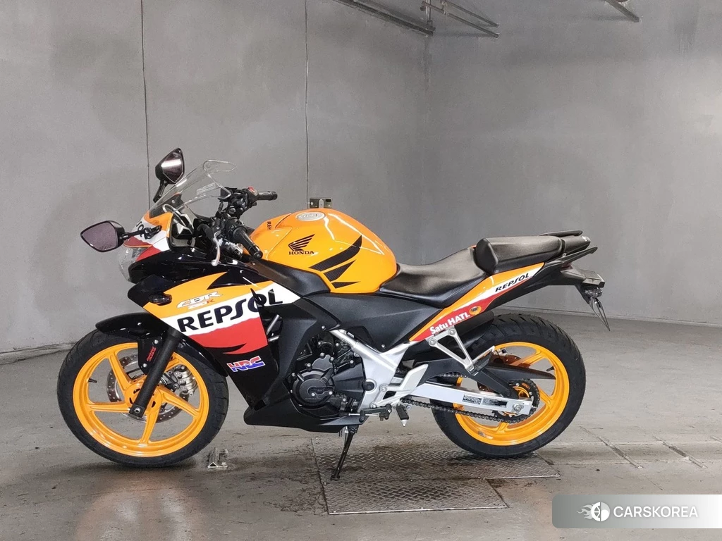 Проданный Honda CBR250R 2013 из Японии