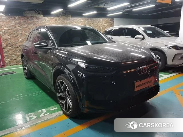 Audi Q6L e-tron 2025 Черный из Китая, фото 2