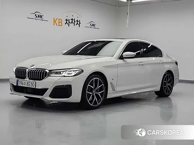 BMW 5 Series (G30) 2022 Белый из Кореи, фото 2