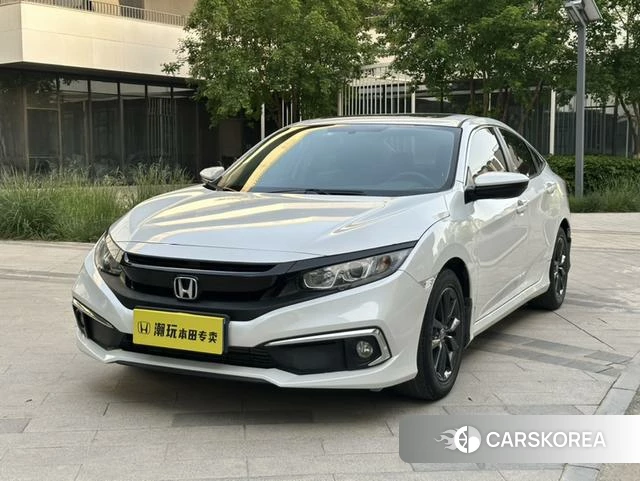 Honda Civic 2021 Белый из Китая, фото 2