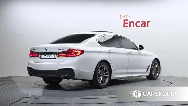 BMW 5 Series (G30) id 3937169 из Кореи 12