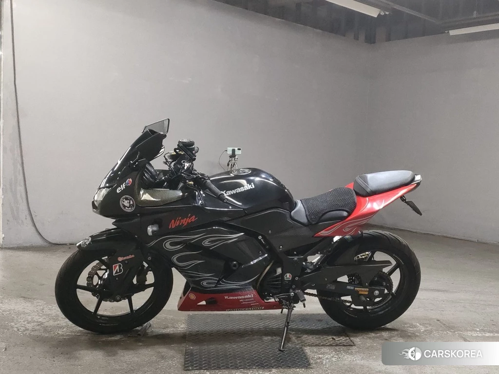 Проданный Kawasaki NINJA 250R id 4174866 из Японии, фото 2