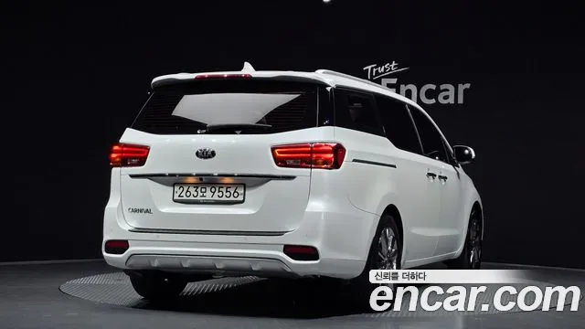 Kia The New Carnival id 2695440 из Кореи 12