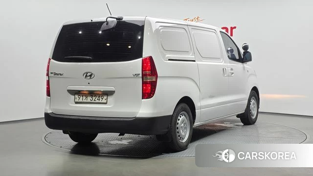 Hyundai The New Grand Starex id 4594430 из Кореи 12