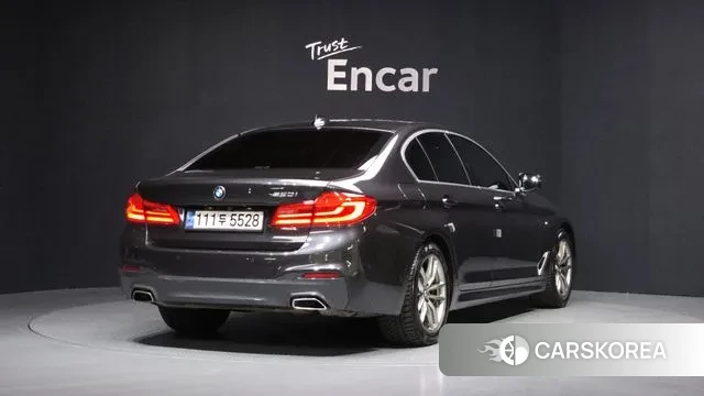 BMW 5 Series (G30) id 3708563 из Кореи 12