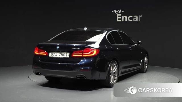 BMW 5 Series (G30) id 3821163 из Кореи 12