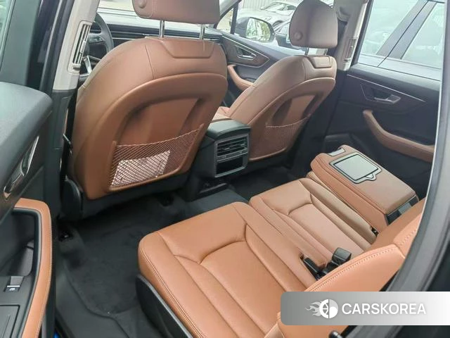 Audi Q7 2026 Черный из Китая, фото 2