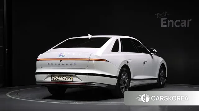 Hyundai Grandeur (GN7) id 3153917 из Кореи 12