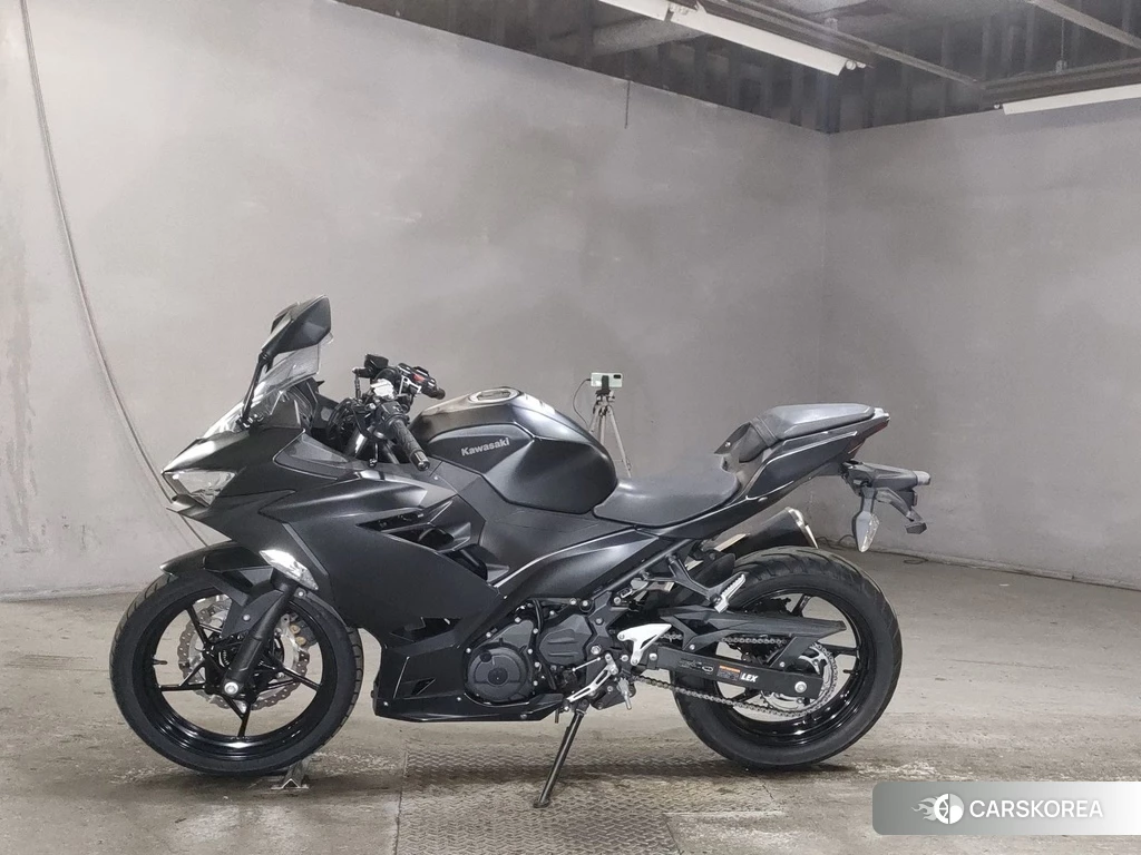 Проданный Kawasaki NINJA 400 2018 из Японии