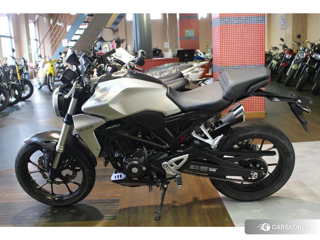 Проданный Honda CB250R 2018 из Японии