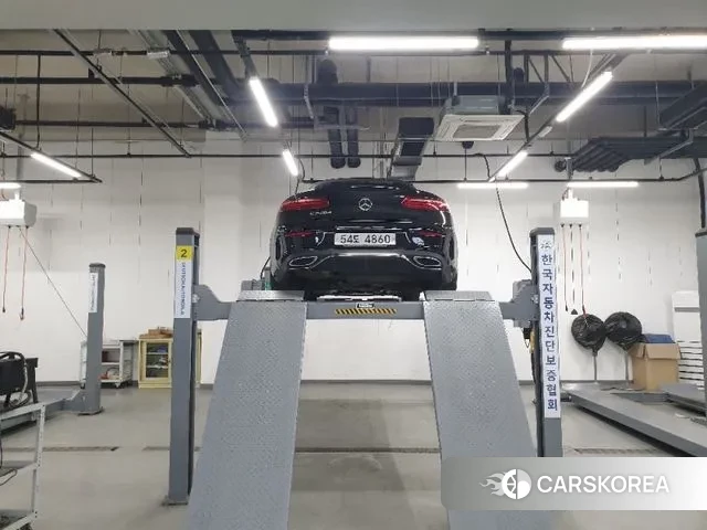 Mercedes-Benz E-Class W213 2018 Черный из Кореи, фото 2