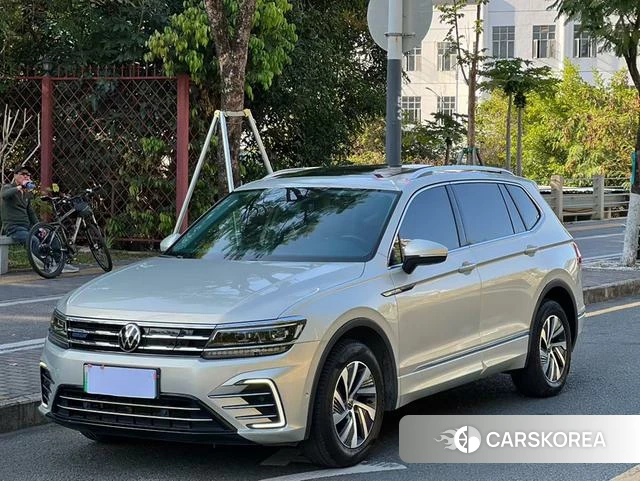 Volkswagen Tiguan L PHEV 2021 Шампань из Китая, фото 2