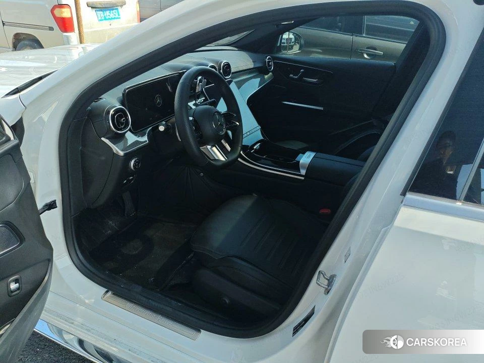 Mercedes-Benz Class C 2023 Белый из Китая, фото 2
