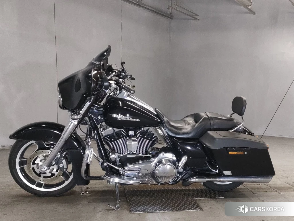 Проданный Harley-Davidson Street Glide FLHX1580 2010 из Японии, фото 2