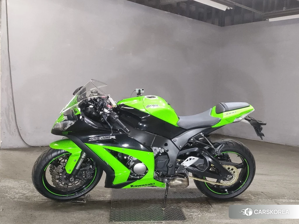Проданный Kawasaki ZX-10R NINJA 2011 из Японии, фото 2