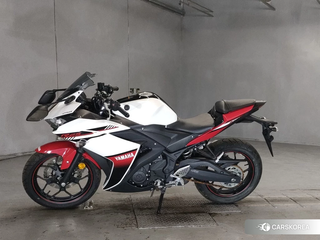 Проданный Yamaha YZF-R25 2016 из Японии