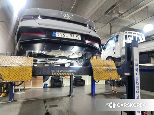 Hyundai The New Avante (CN7) 2023 Серый из Кореи, фото 2