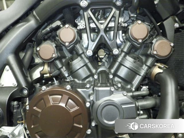 Engine photo