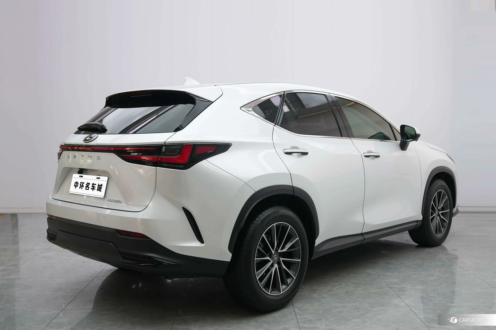 Lexus NX id 4467803 из Китая 9