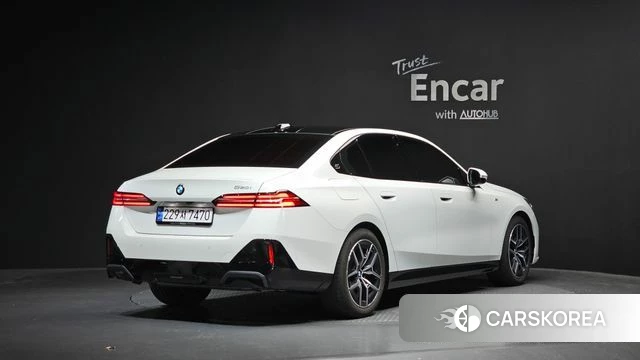 BMW 5 Series (G60) id 4505648 из Кореи 12