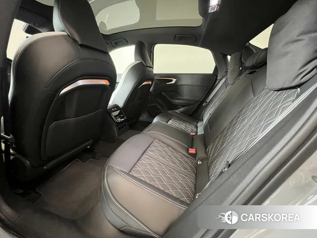 Audi A5L id 4272596 из Китая 12