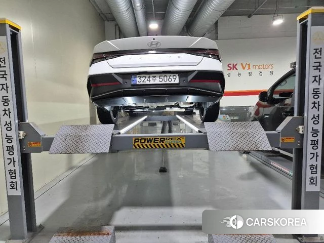 Hyundai The New Avante (CN7) 2024 Белый из Кореи, фото 2