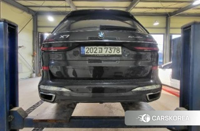 BMW X7 (G07) 2024 Черный из Кореи, фото 2